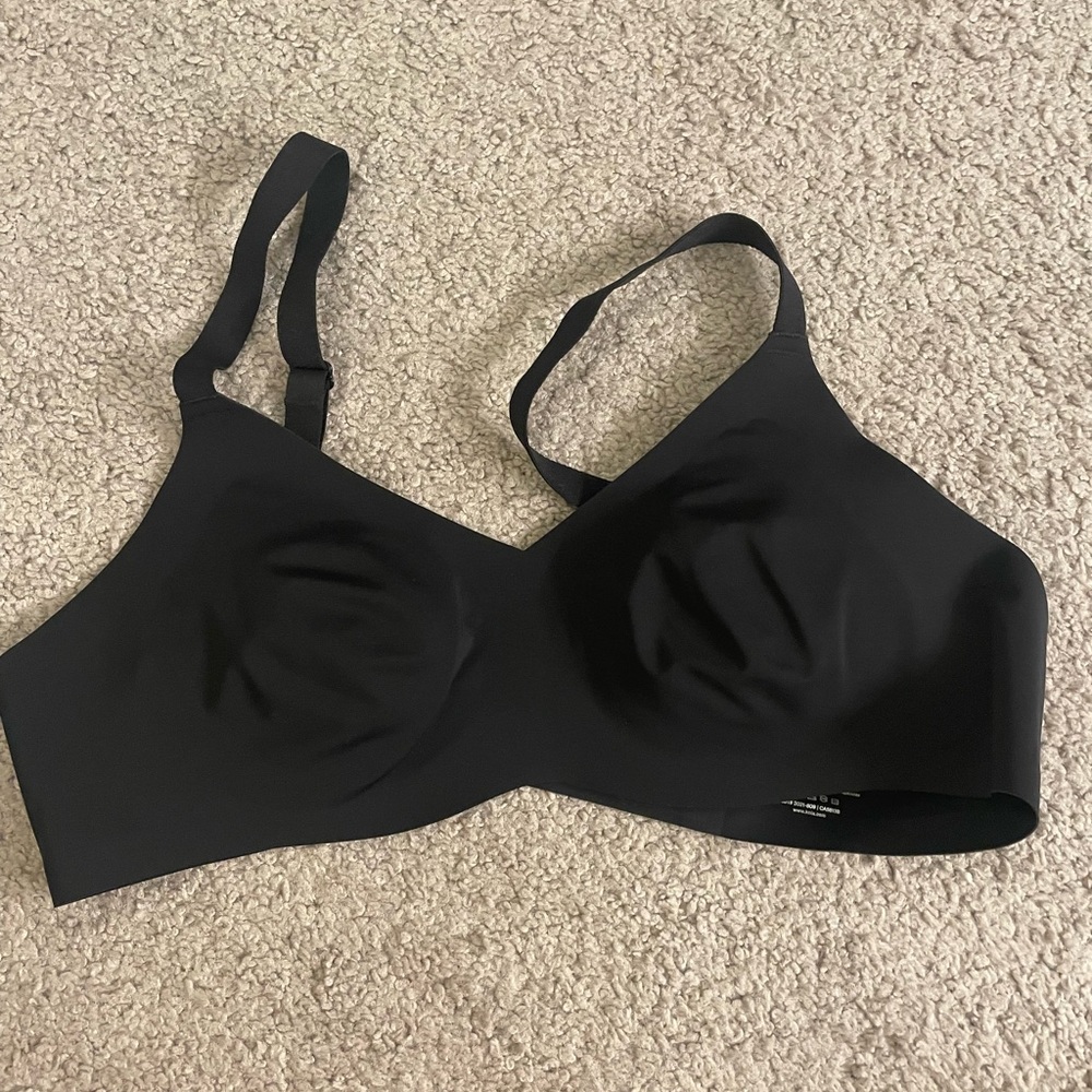 knix Padded V-Neck Bra—Thin Strap Size: 1